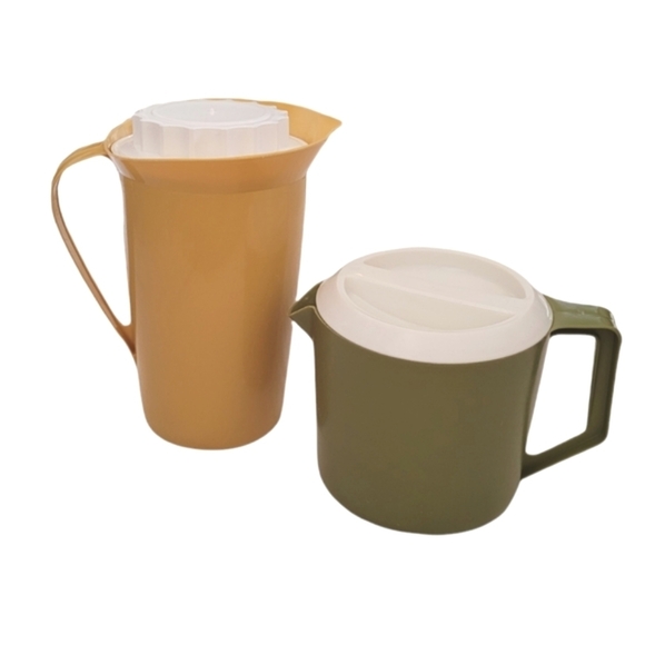 Vintage - MCM Gold and Avocado Plastic Pitcher Set - Picture 1 of 6